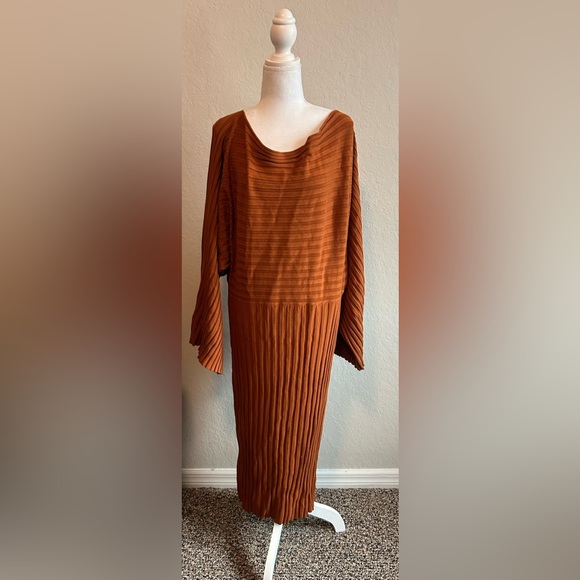 Fashion Nova Dress - Picture 3 of 6